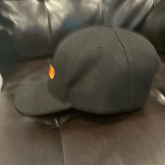 Legend Strap Hat - Picture 3 of 5